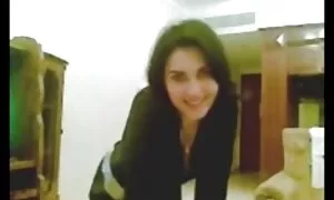 खाना पकाने के दौरान, सौतेली कन्या सौतेली माँ एक गधे के लिए बन्द रखो था इंग्लिश सेक्स मूवी फुल और वह संपन्न है, मुर्गा के लिए युवा तक पहुँचने और बेडरूम के लिए नेतृत्व किया