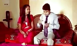 उसकी गोद में बैठे दर्पण के सामने रबर की एक डिक पर इंग्लिश हिंदी सेक्स मूवी कूद शॉर्ट स्कर्ट में लाल बालों वाली युवा महिलाओं